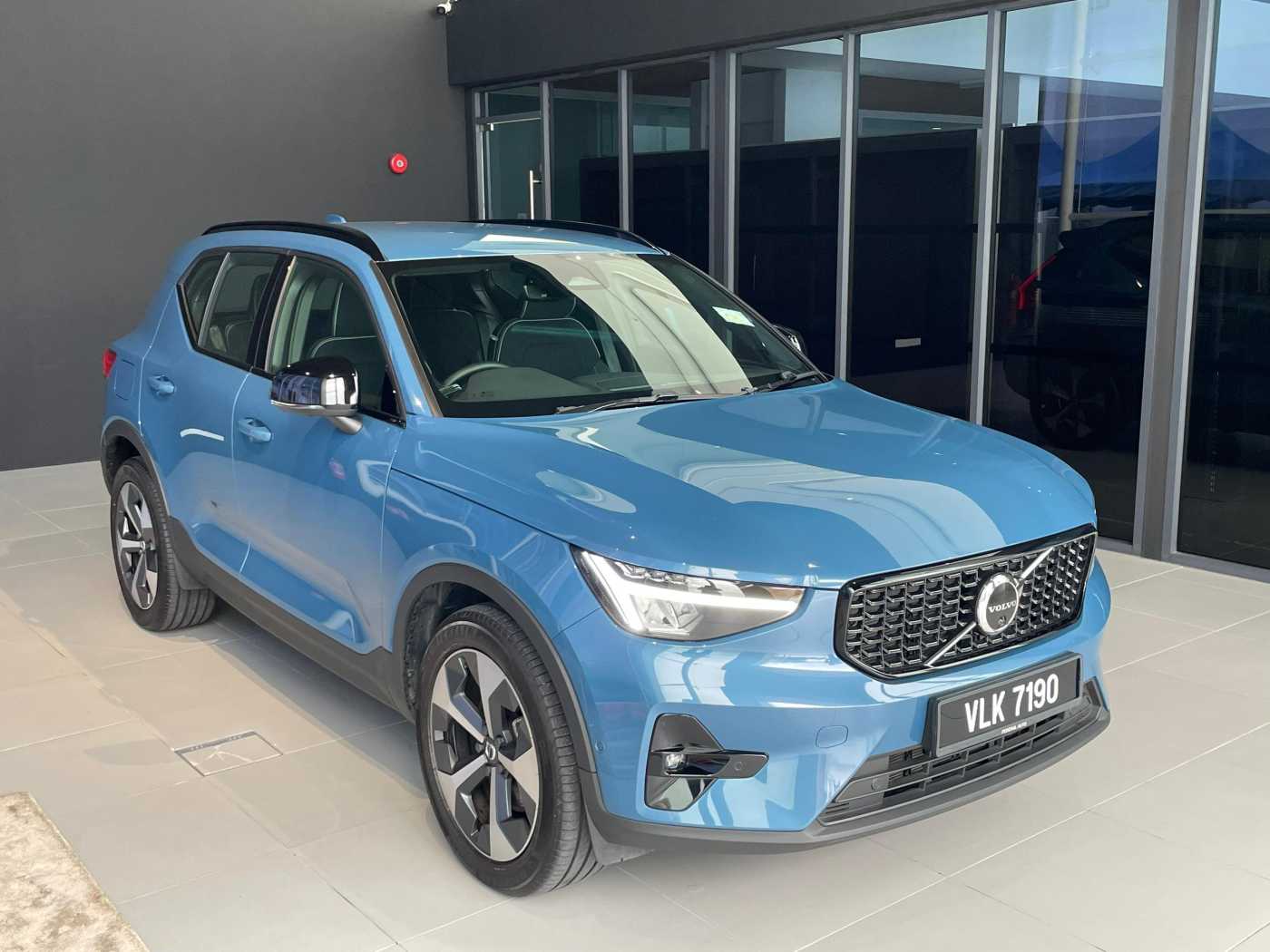 Volvo  XC40 Ultimate, B5 , Petrol, Dark